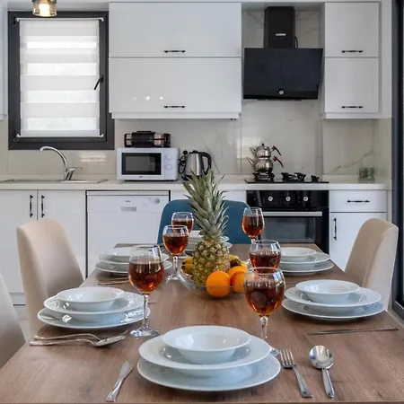 Villa Modern Chic 4-bedroom With Private Pool And Garden In Hisaronu Fethiye
