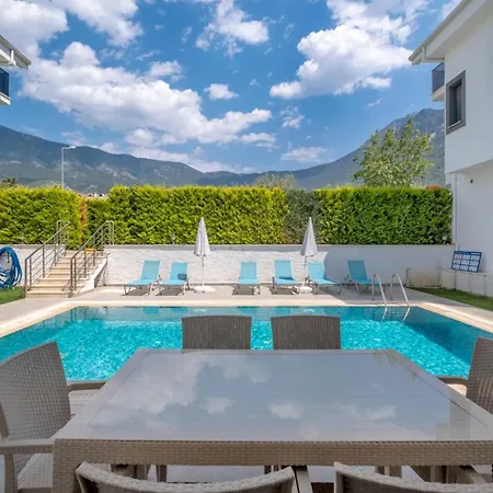 Modern Chic 4-bedroom With Private Pool And Garden In Hisaronu Villa *