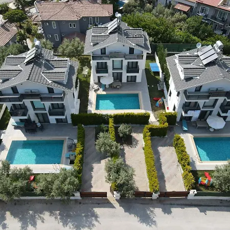 Modern Chic 4-bedroom With Private Pool And Garden In Hisaronu