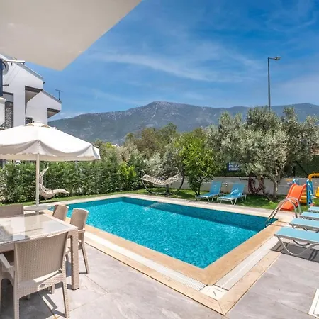 Villa Modern Chic 4-bedroom With Private Pool And Garden In Hisaronu *